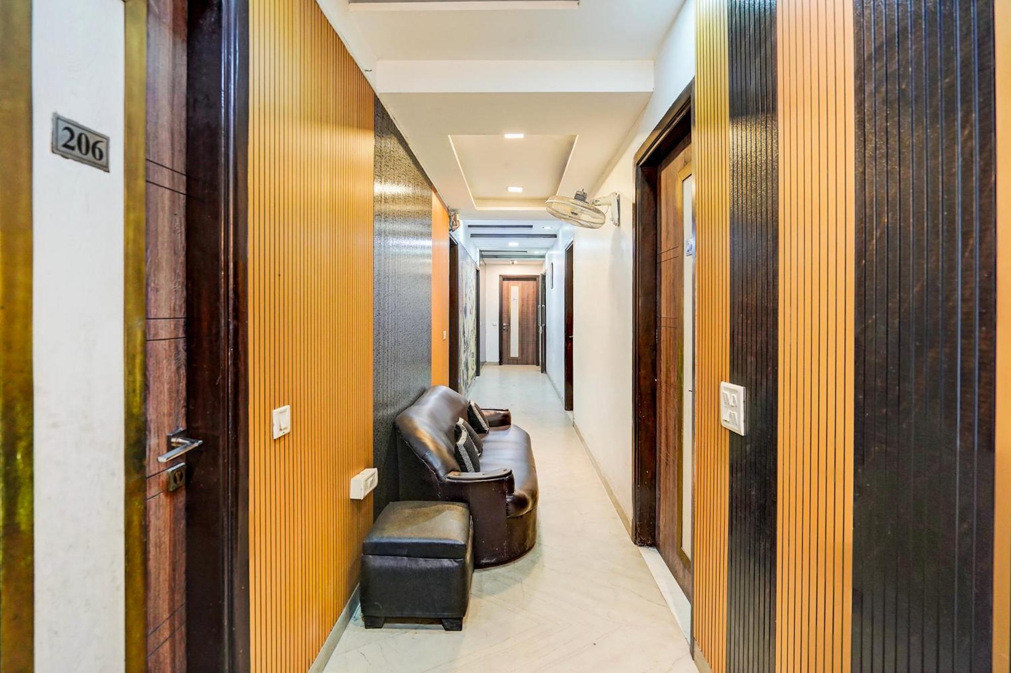 Fabhotel Season Grand Дели Экстерьер фото