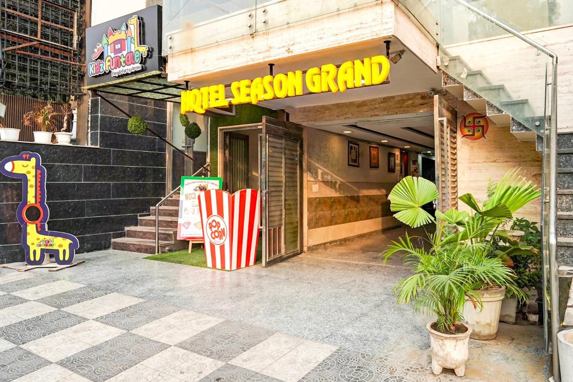 Fabhotel Season Grand Дели Экстерьер фото