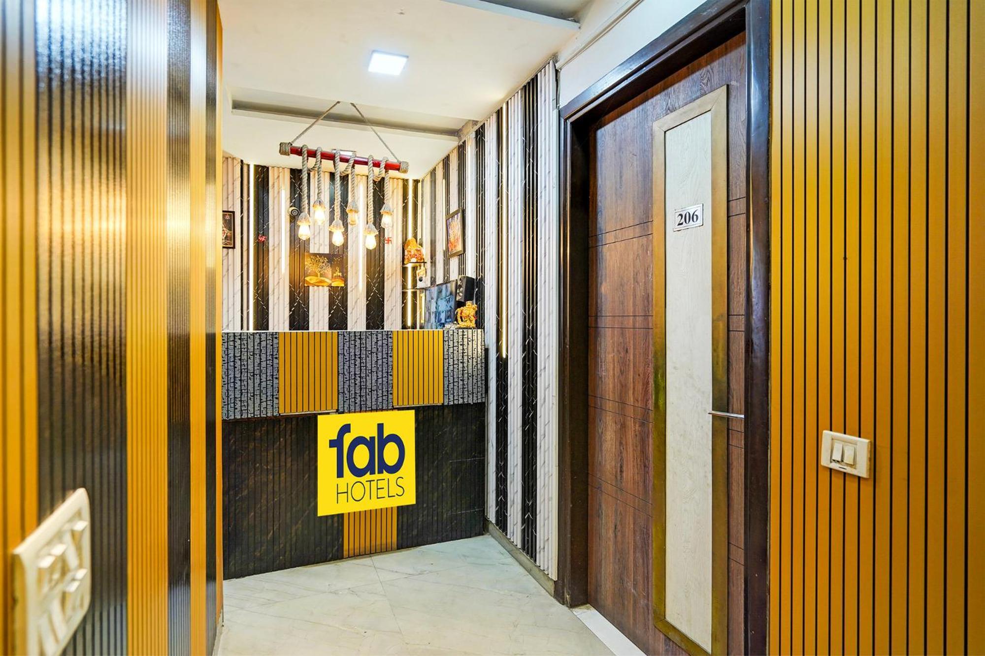Fabhotel Season Grand Дели Экстерьер фото