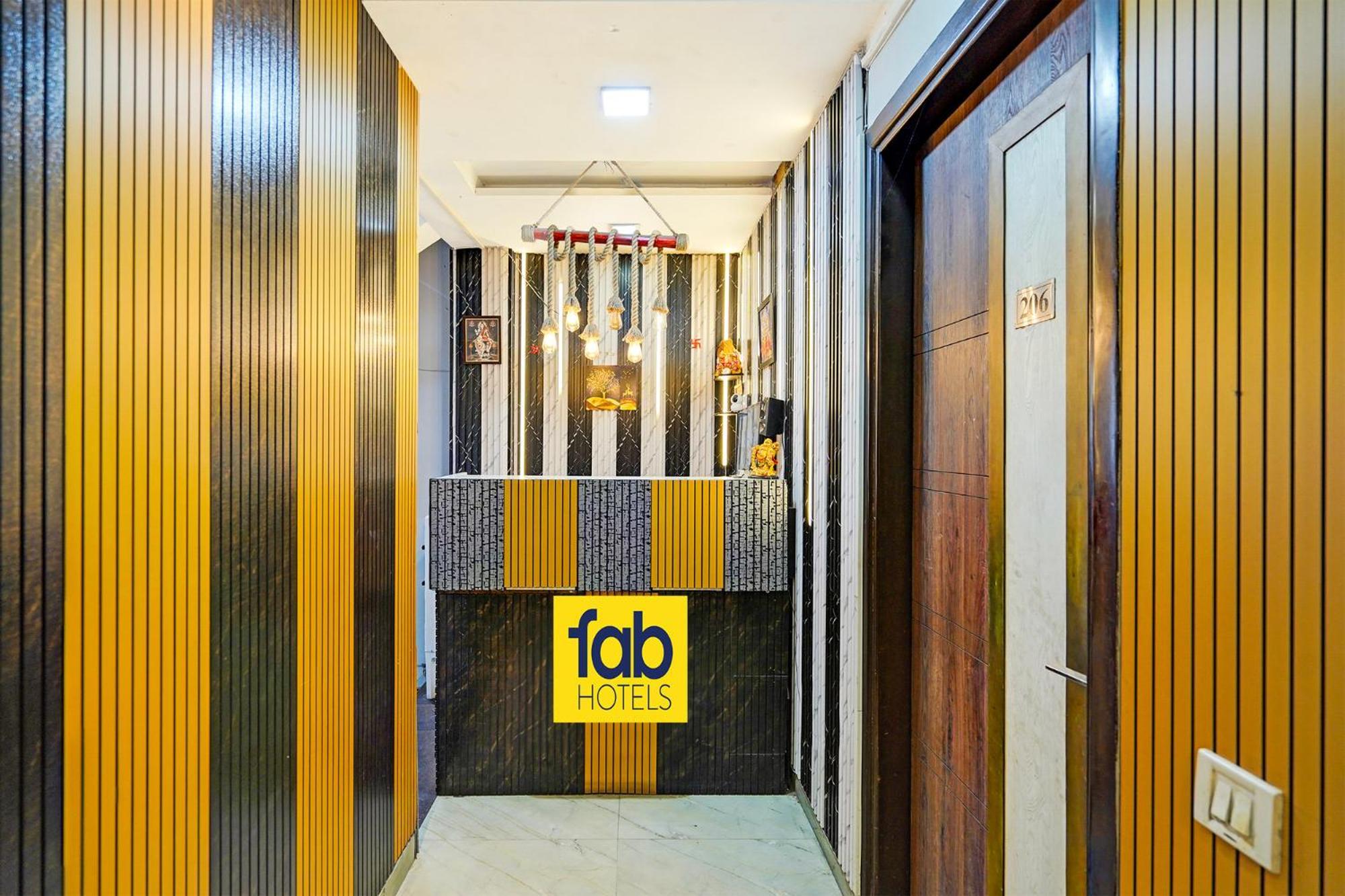 Fabhotel Season Grand Дели Экстерьер фото